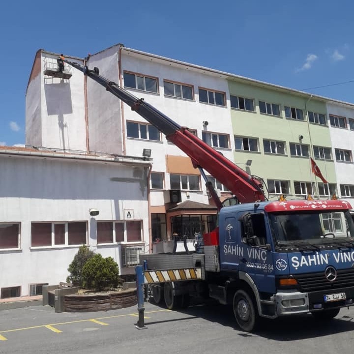 Deliklikaya Kiralık Vinç: Güvenilir Çözümler, Yüksek Performans