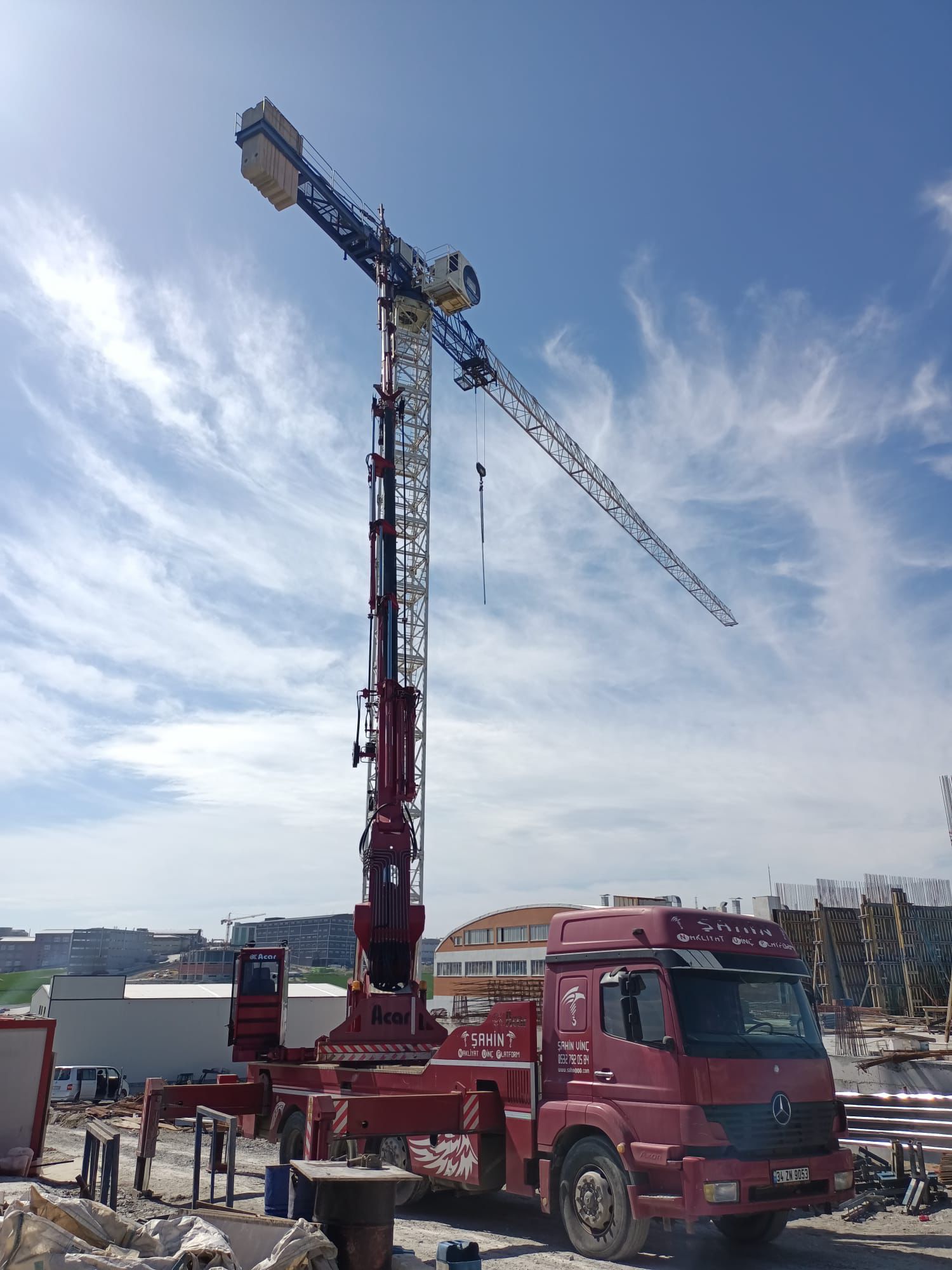 Mobil Vinç ile Kule Vinç Sökümü